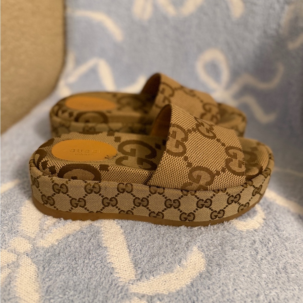Gucci Angelina Logo Jumbo GG Platform Slides - Picture 4 of 5